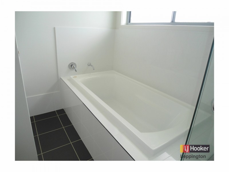 9 Rover Street, Leppington NSW 2179