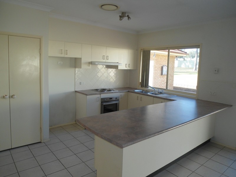 70 Eighth Avenue, Austral NSW 2179