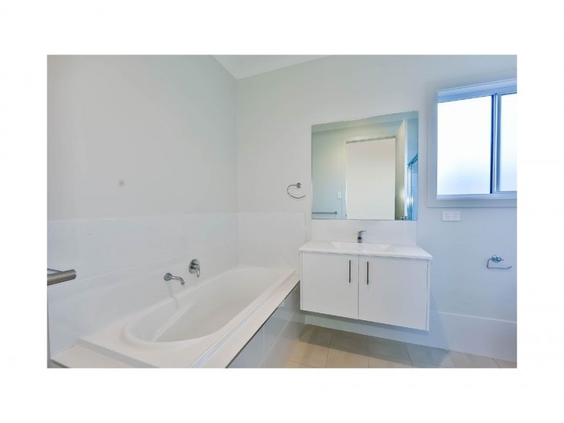 4 Dipodium Avenue, Denham Court NSW 2565