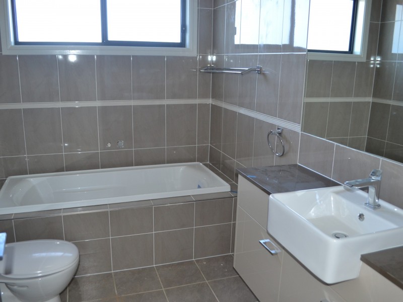 17 Milton Circuit, Oran Park NSW 2570