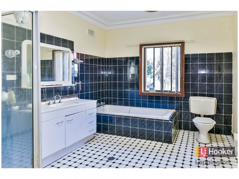 235 Tenth Avenue, Austral NSW 2179