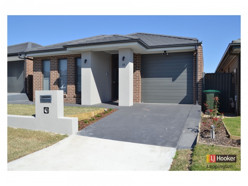 13 Glycine Street, Denham Court NSW 2565