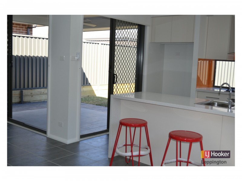13 Glycine Street, Denham Court NSW 2565