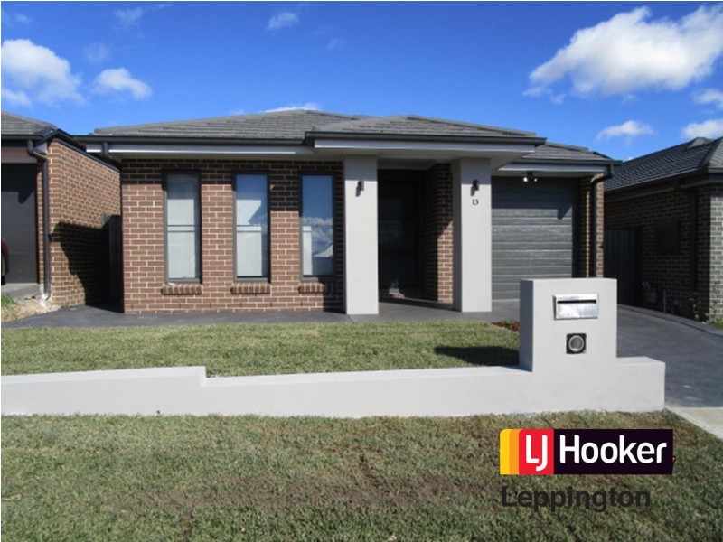 13 Glycine Street, Denham Court NSW 2565