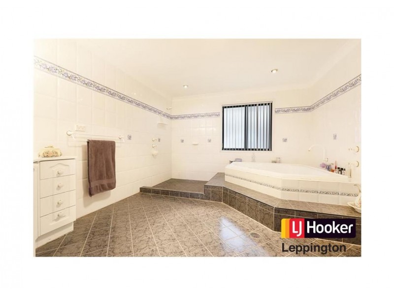 16 Curtis Lane, Catherine Field NSW 2557