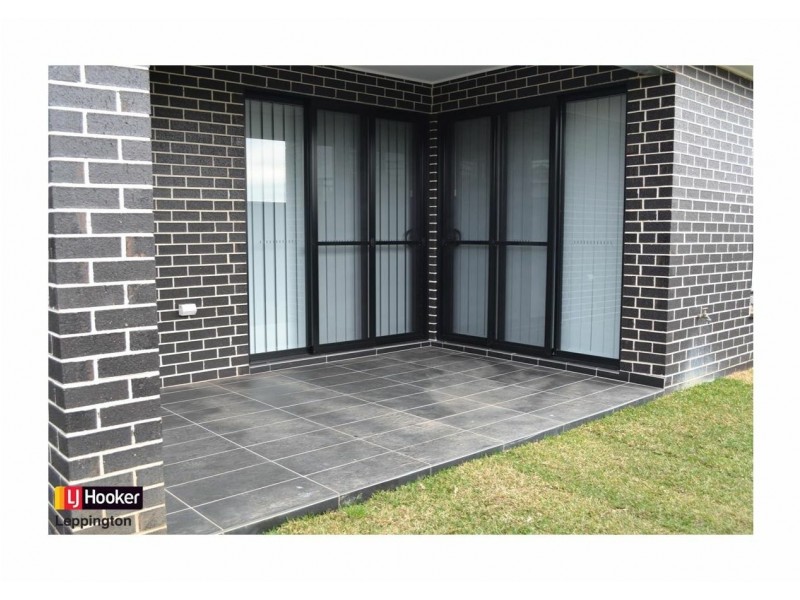 85 Sawsedge Avenue, Denham Court NSW 2565