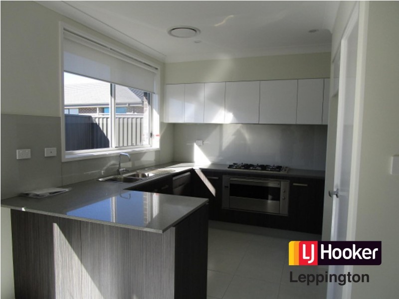 10 Glycine Street, Denham Court NSW 2565