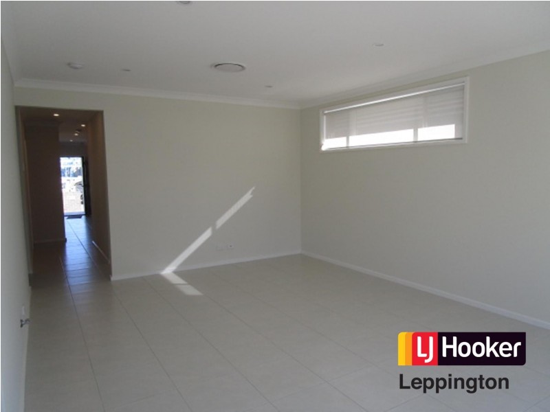10 Glycine Street, Denham Court NSW 2565
