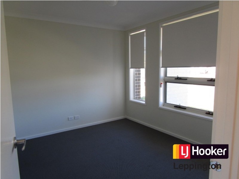 10 Glycine Street, Denham Court NSW 2565