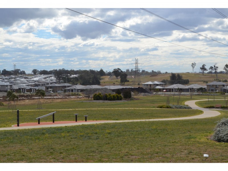 1 Yass Street, Gregory Hills NSW 2557