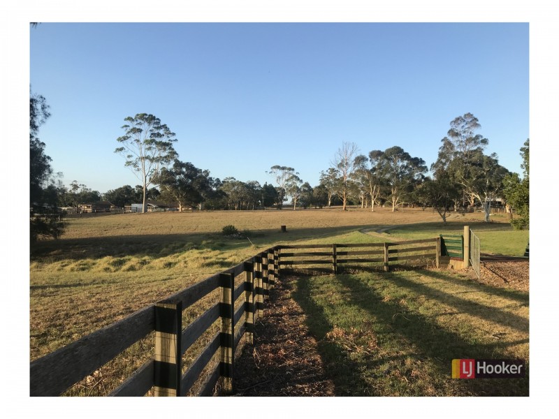 115 Whitaker Road, Rossmore NSW 2557