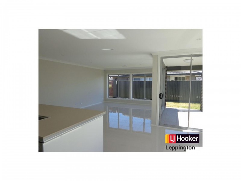 1 Antico Way, Oran Park NSW 2570