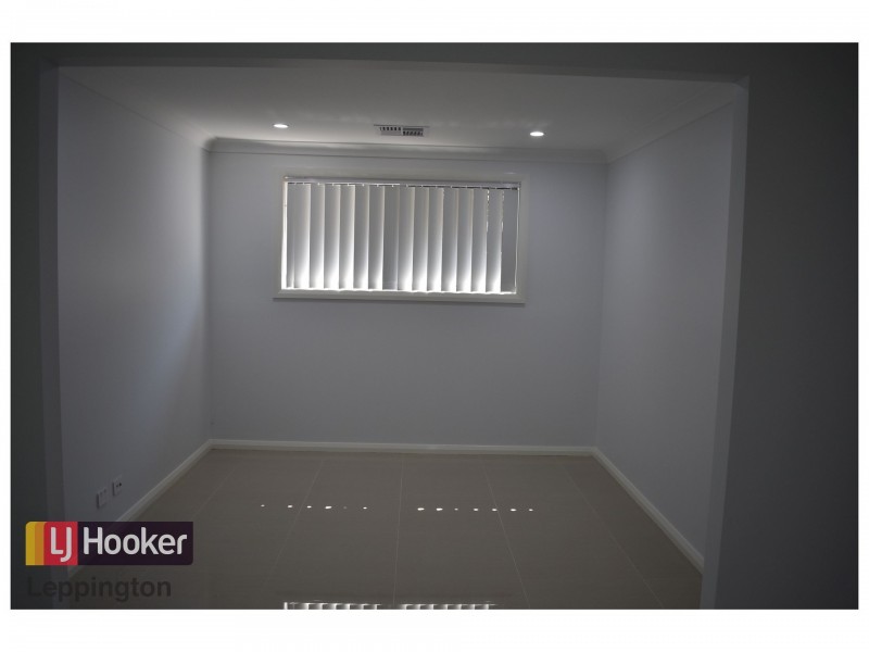 7 Cray Street, Oran Park NSW 2570