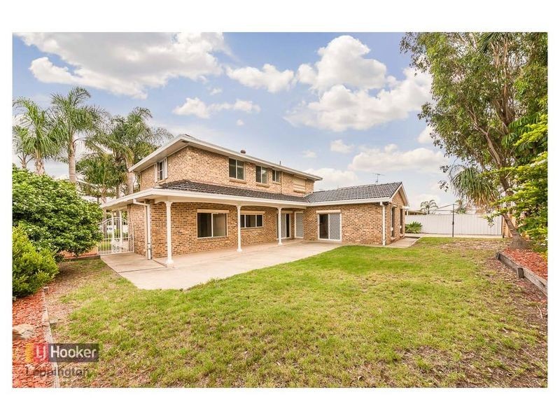 100 Jacaranda Crescent, Casula NSW 2170