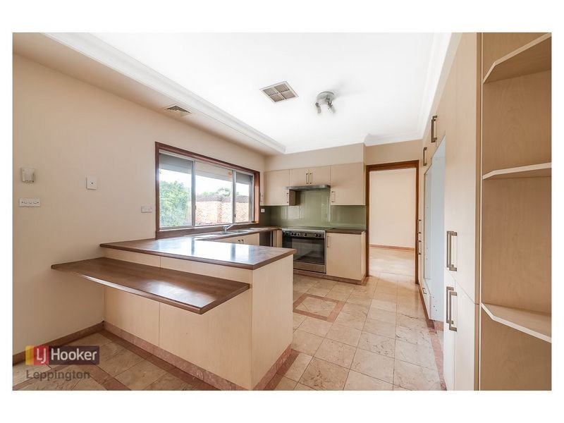 100 Jacaranda Crescent, Casula NSW 2170