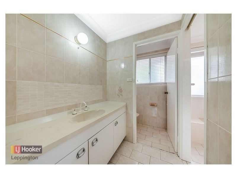 100 Jacaranda Crescent, Casula NSW 2170