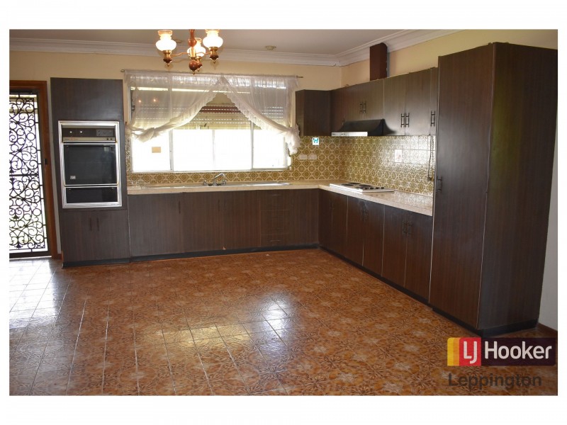 28 Ingleburn Road, Leppington NSW 2179