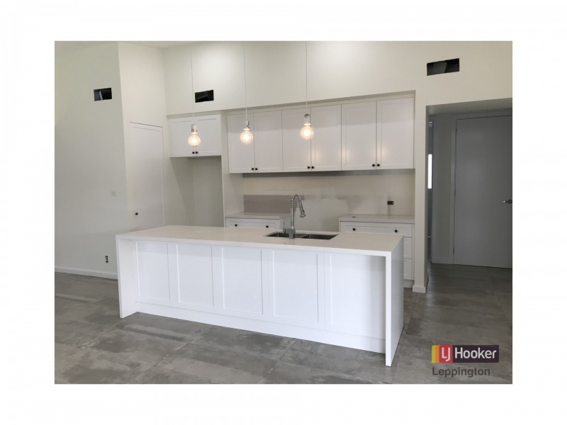 9 Blacksmith Crescent, Cobbitty NSW 2570