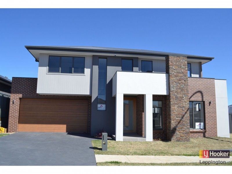 1/148 Village Circuit, Gregory Hills NSW 2557