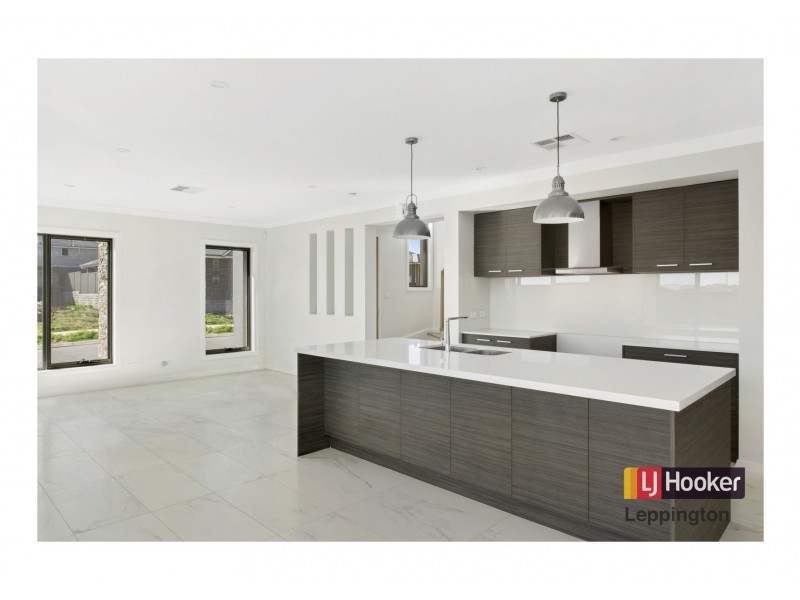 1/148 Village Circuit, Gregory Hills NSW 2557