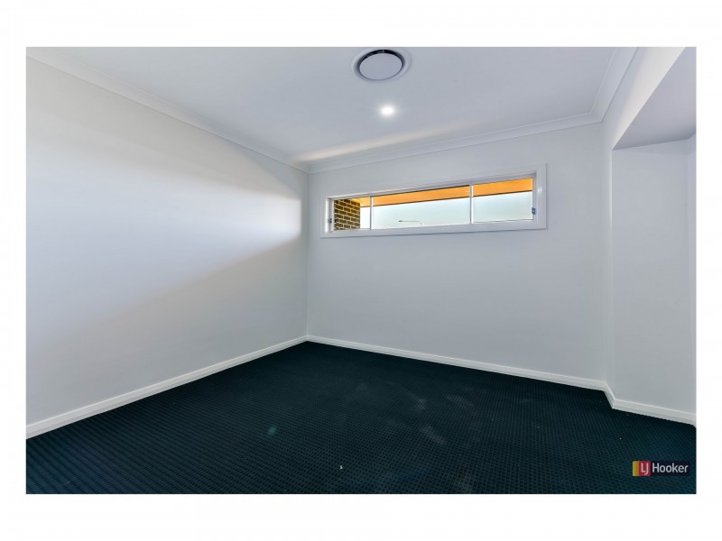 214 Village Circuit, Gregory Hills NSW 2557