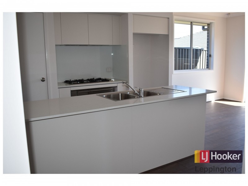 23 Fanflower Avenue, Denham Court NSW 2565