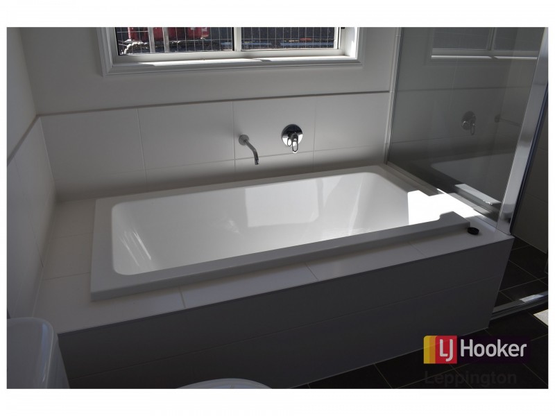 23 Fanflower Avenue, Denham Court NSW 2565