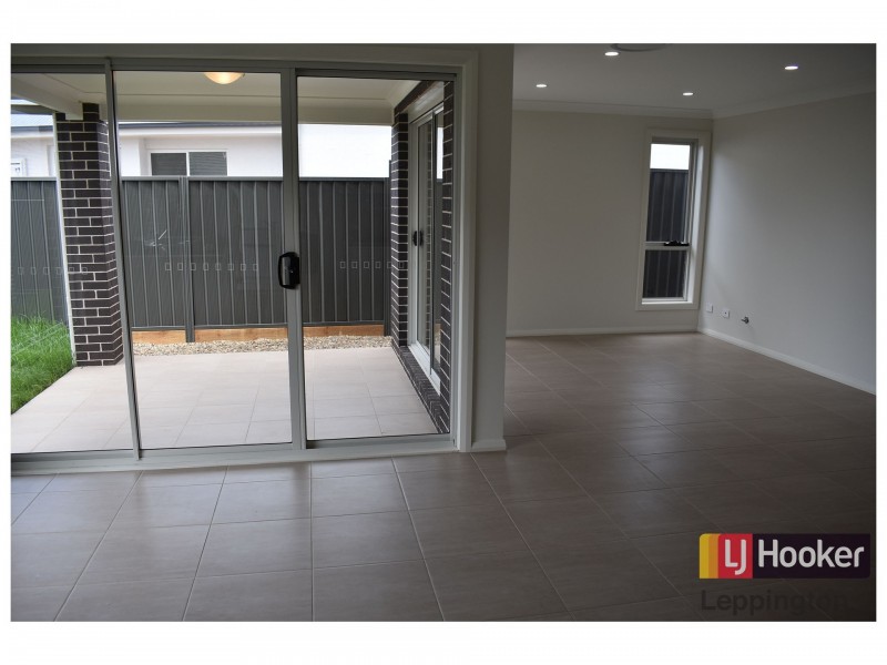 7 Riceflower Drive, Denham Court NSW 2565