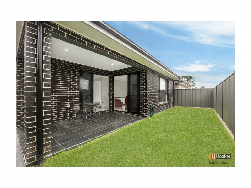 85 Sawsedge Avenue, Denham Court NSW 2565