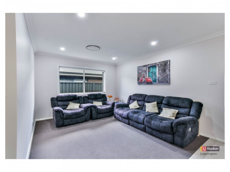 17 Grantham Crescent, Leppington NSW 2179
