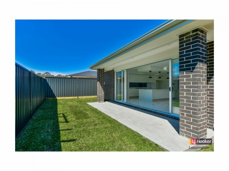 7 Storksbill Avenue, Denham Court NSW 2565