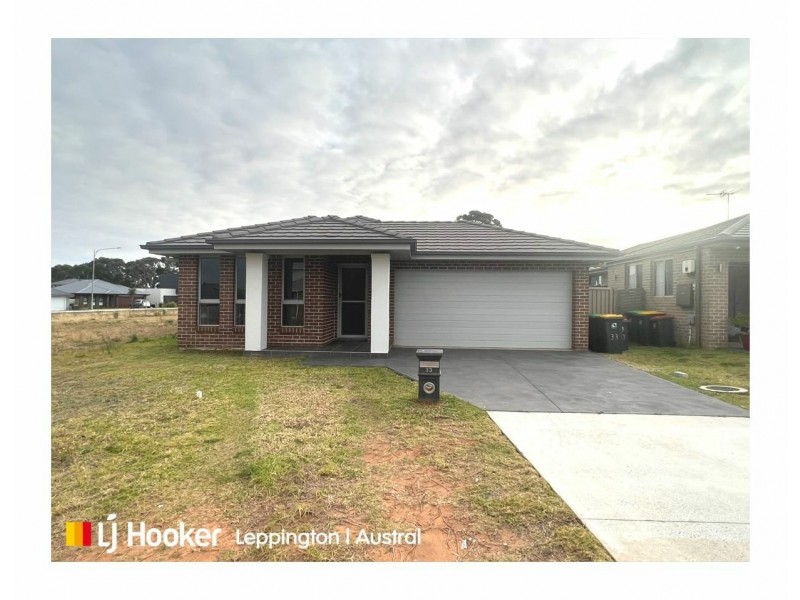 33 Silky Road, Spring Farm NSW 2570