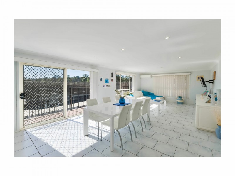 16 Steamer Place, Currans Hill NSW 2567