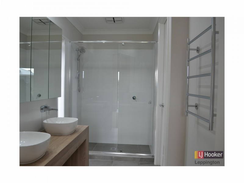 38 Law Crescent, Oran Park NSW 2570