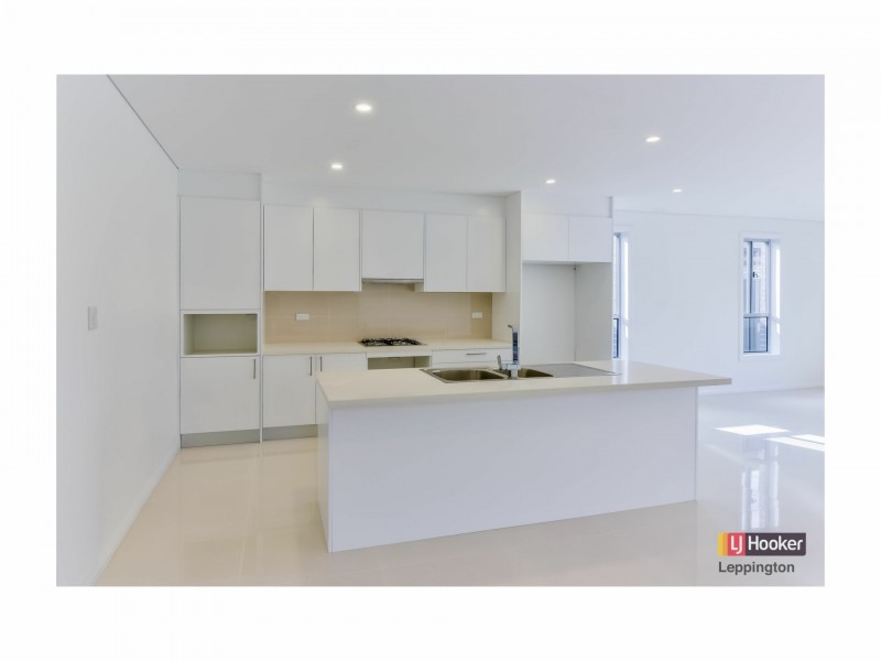 42 Fanflower Avenue, Denham Court NSW 2565