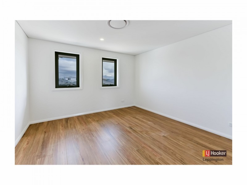 42 Fanflower Avenue, Denham Court NSW 2565