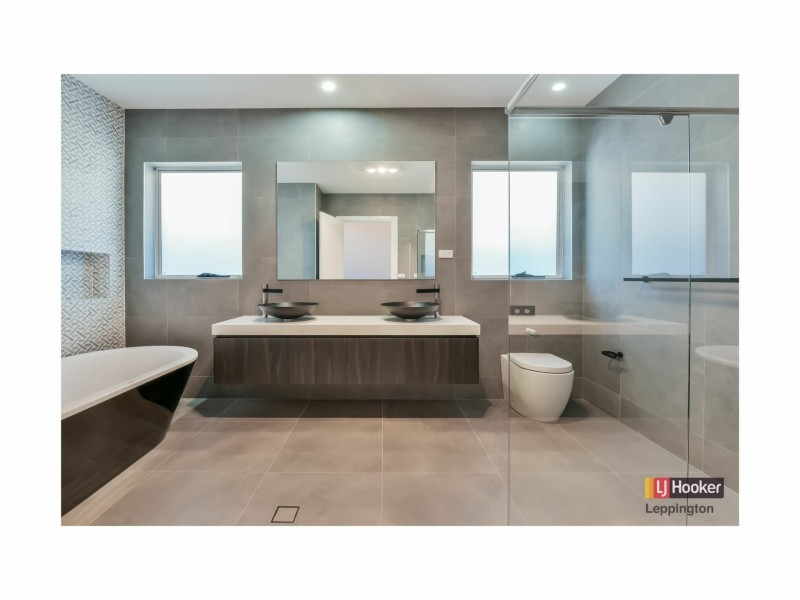 15 Chamberlain Way, Harrington Park NSW 2567