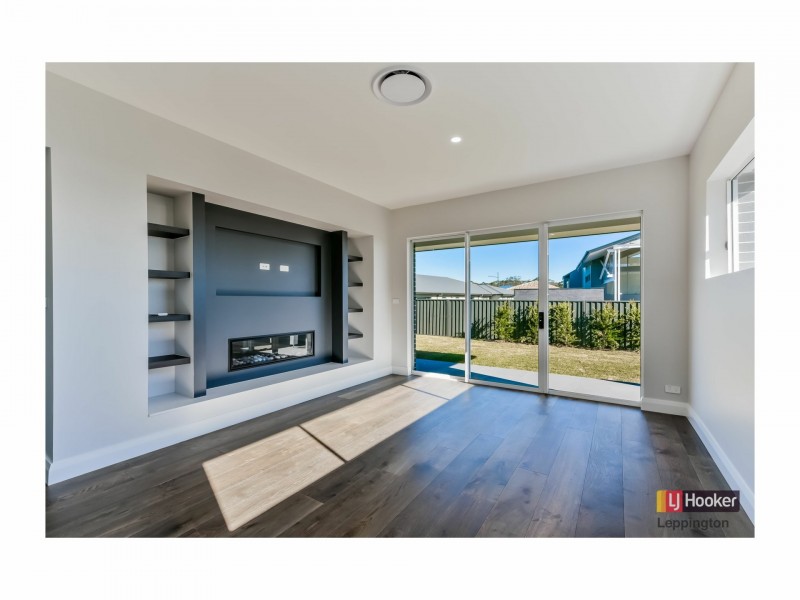 15 Chamberlain Way, Harrington Park NSW 2567