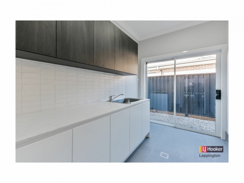 15 Chamberlain Way, Harrington Park NSW 2567