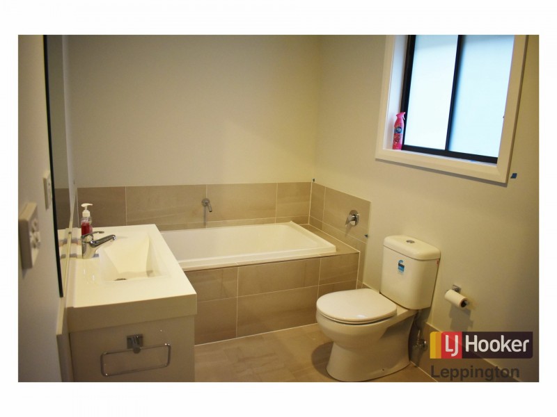 80 Aqueduct Street, Leppington NSW 2179