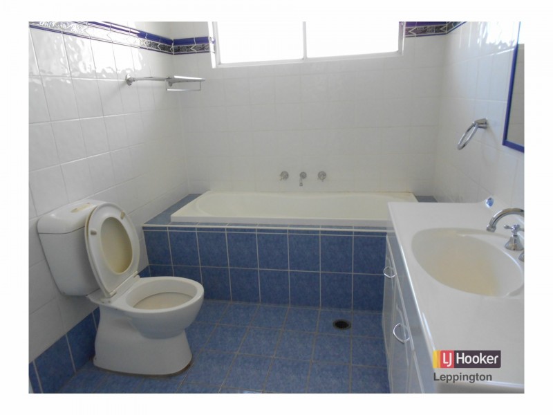 5 Emmetts Farm Road, Rossmore NSW 2557