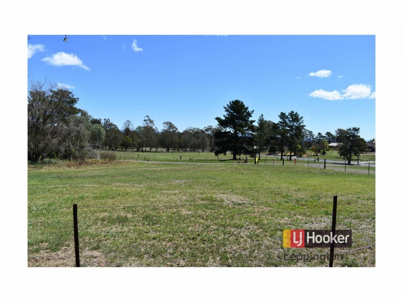 5 Emmetts Farm Road, Rossmore NSW 2557