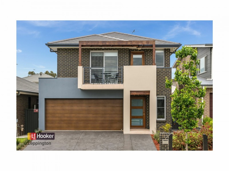 12 Jamestown Avenue, Denham Court NSW 2565