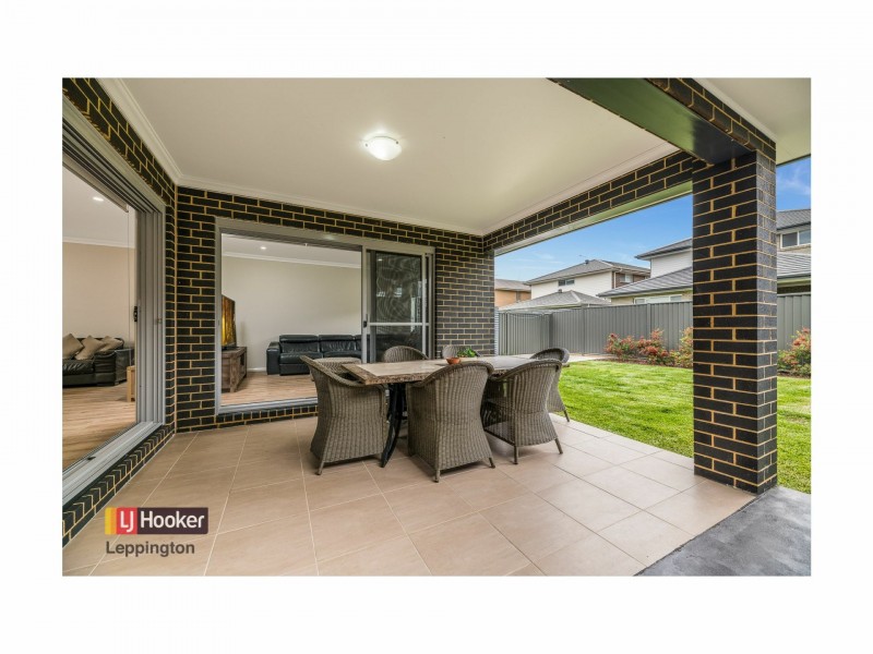 12 Jamestown Avenue, Denham Court NSW 2565