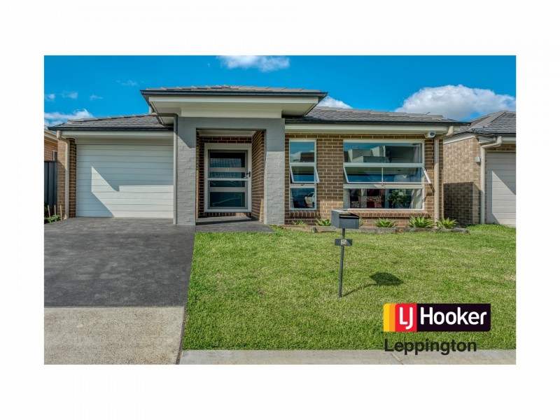 5 Grantham Crescent, Denham Court NSW 2565