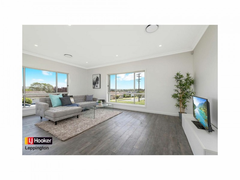 8 Grandview Drive, Campbelltown NSW 2560