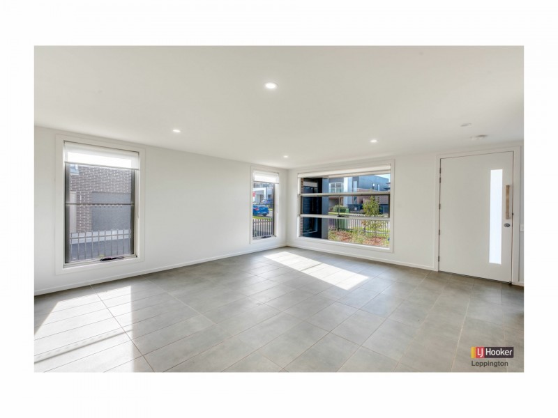 19 Kanooka Street, Denham Court NSW 2565