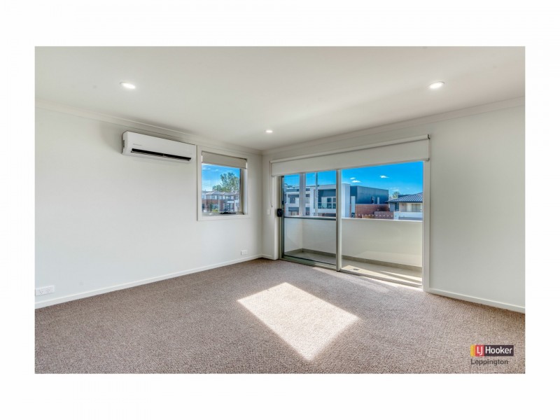 19 Kanooka Street, Denham Court NSW 2565