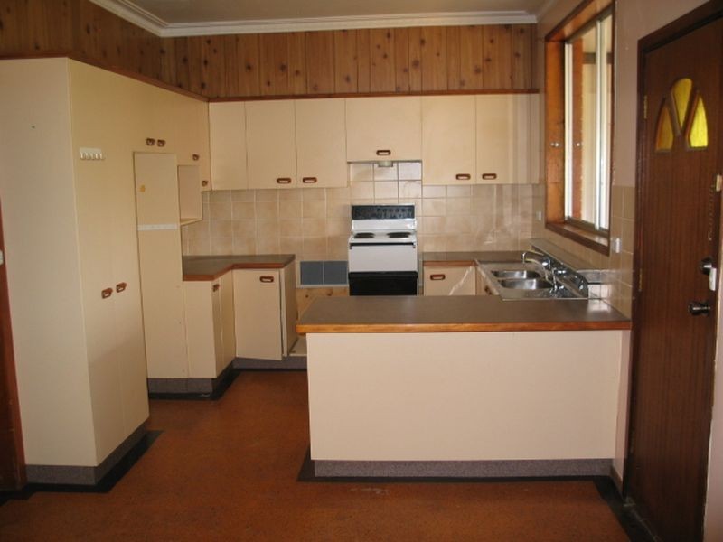 35 Dalmatia Avenue, Edmondson Park NSW 2174