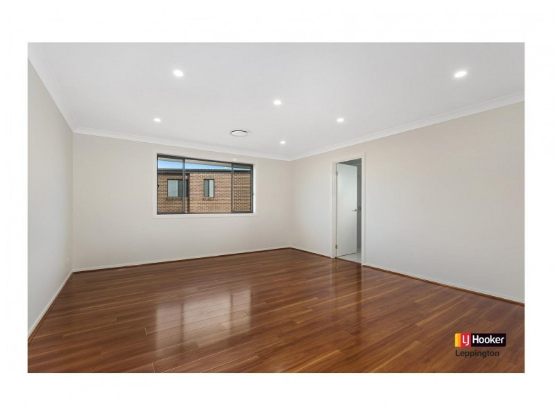 41 Fanflower Avenue, Denham Court NSW 2565